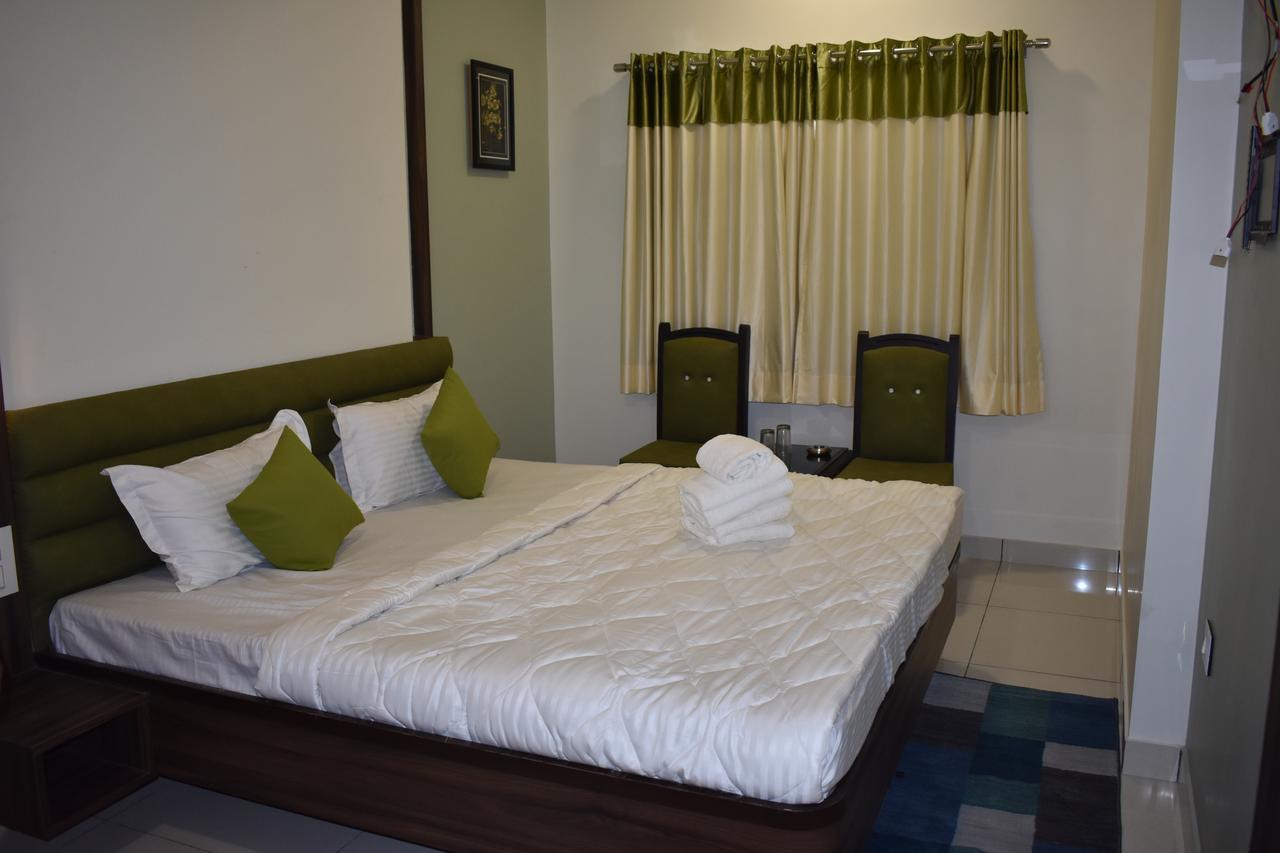 Hotel Shyam Palace Bhuj Exterior photo