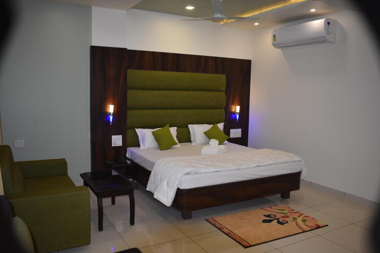 Hotel Shyam Palace Bhuj Exterior photo